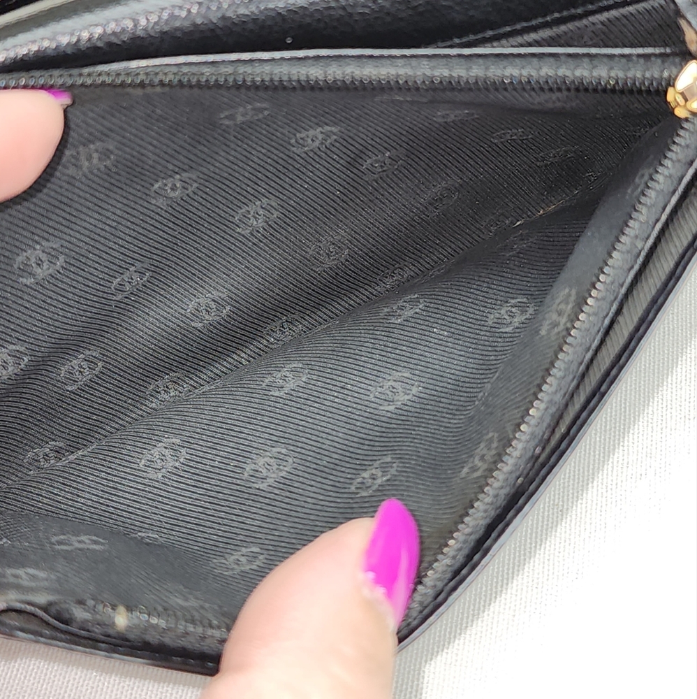 Authentic Chanel Bifold Caviar Calfskin Leather Wallet with Dust Bag - Picture 12 of 17